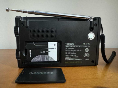 Radio HT Yaesu VX8R — Miniatura 1